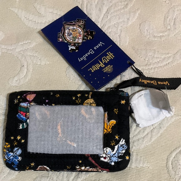 Vera Bradley - ZIP ID - Merry Mischief - NWT - Picture 2 of 2